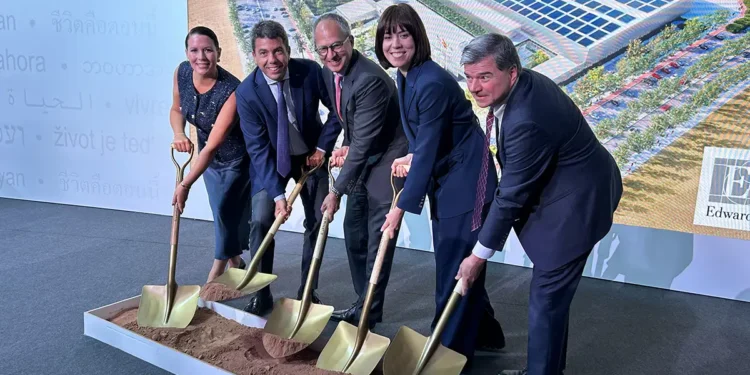 Primera piedra Edwards Moncada