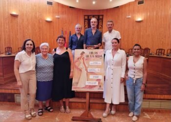 El Mercat Vell acoge la pasarela Hilos de la Seda en la semana de la moda de Moncada