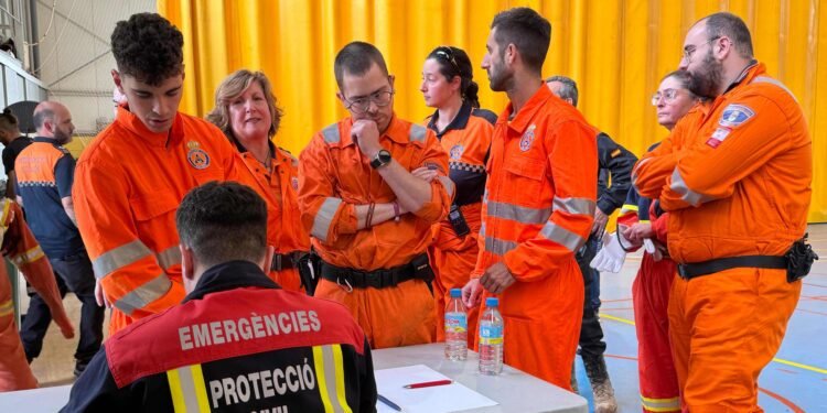 En el interior del cuartel general de los Voluntarios de Protección Civil en Moncada