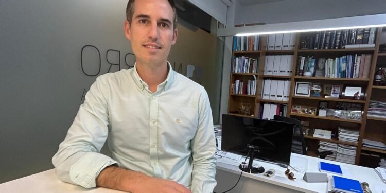 Andrés Navarro: «Los bonos comercio tienen un efecto multiplicador en las compras del comercio de proximidad»