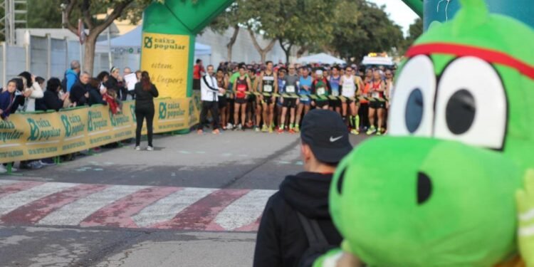 Más de 60 voluntarios velarán por la seguridad del 5 y 10K Dinosauris