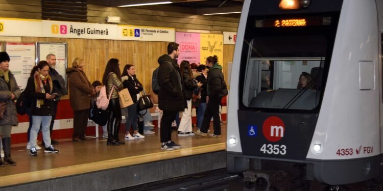 Metrovalencia recupera parcialmente este martes el servicio de la línea 1