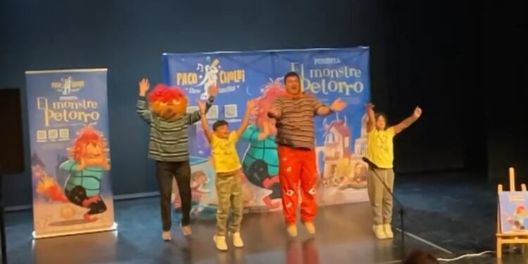 “El Monstre Petorro” arriba a Montcada amb un espectacle familiar únic