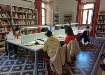 La Biblioteca manté l’horari de tancament a les 2 de la matinada fins al 24 de gener