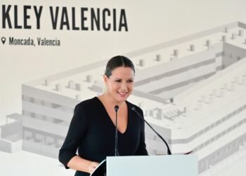 Las Jornadas Culturales de los mayores finalizan con la marxa a peu y paella