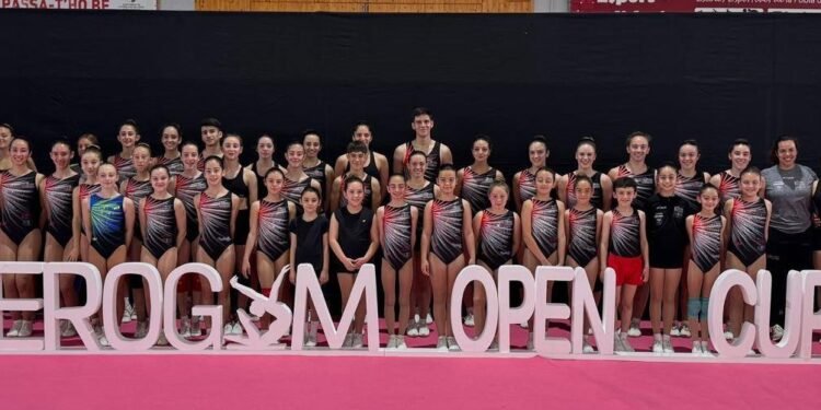 El Club Aeróbic continua con su racha de medallas: 10 en la Pobla de Vallbona