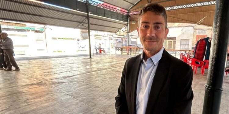 Gimeno: «PSOE y Compromís están más centrados en su imagen que en la gente»