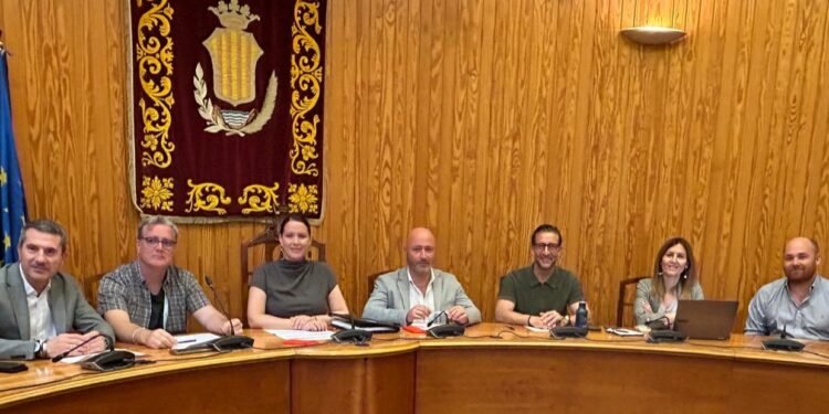 Aemon y Moncada acuerdan el paquete de ayudas del Ivace para sus tres polígonos