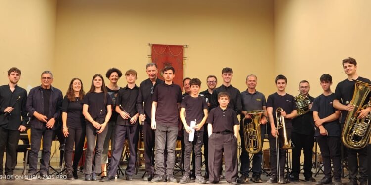Moncada presenta la primera Colla de dolçainers i percussió de la mà del Musical