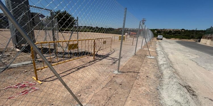 La zona de discomóviles de calle Verónica se llamará Espai multiusos Pedrereta