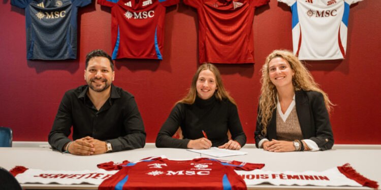 La moncadense Enith Salón ya es jugadora del equipo suizo Servette FCCF