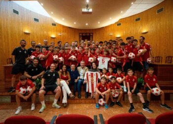 El At. Moncadense vibra con su afición