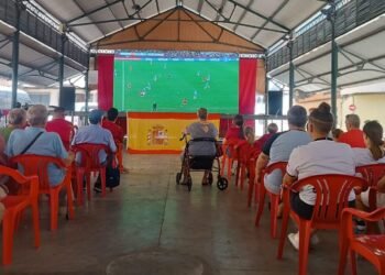Pantalla gigante en el Mercat Vell para ver la final de la Eurocopa España-Inglaterra