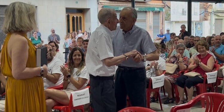 Nuria Guillén: «El Centre Artístic Musical és una part viva de la història de Montcada»