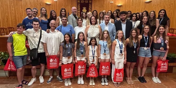 Recepción a los clubes Aeróbic y Ajedrez de Moncada por la temporada 2025