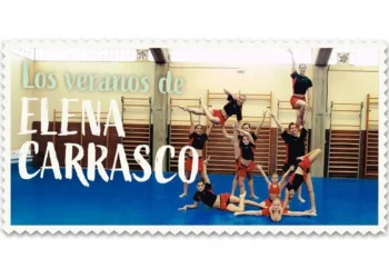 Entrevista a Elena Carrasco. Elena de niña con compañeros del equipo de gimnasia