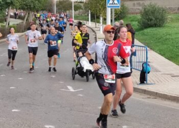 Club Dinosauris Moncada celebra el décimo aniversario de la 10K solidaria