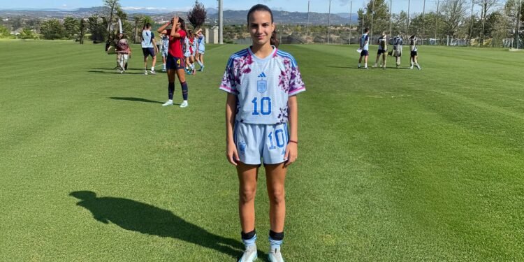 La central del Levante UDF Claudia Tendillo convocada para la selección Sub-16