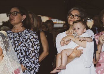 Busca’t en l’ofrena a la Mare de Déu