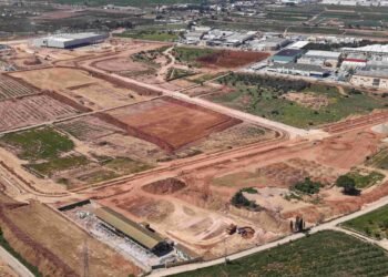 Moncada lleva al pleno la subasta de una parcela del polígono 3 por dos millones