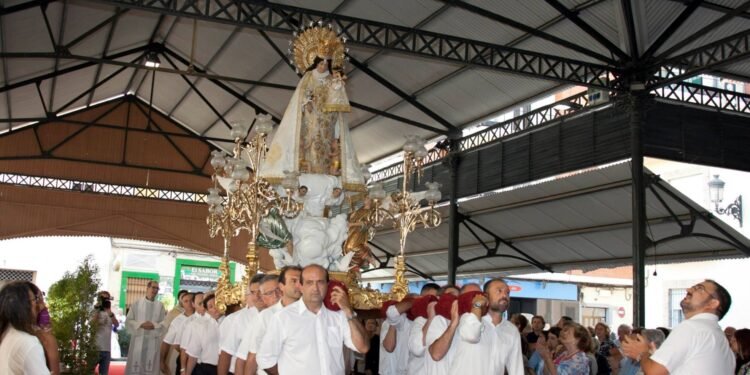 Horari de l’ofrena a la Mare de Déu dels Desemparats al Mercat Vell