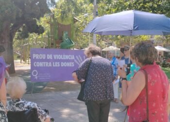 Col·lectiu de dones feministes celebra 30 anys de reivindicació amb un cant a la vida
