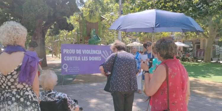 Col·lectiu de dones feministes celebra 30 anys de reivindicació amb un cant a la vida