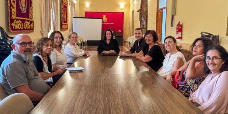 Ronda de contactos con el tejido festivo y cofradías para el calendario de 2026