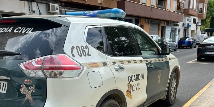 Retiene encerrada en una habitación a una prostituta tras contratar sus servicios