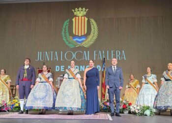 María i Paula fan realitat el somni de ser Falleres Majors en una nit màgica