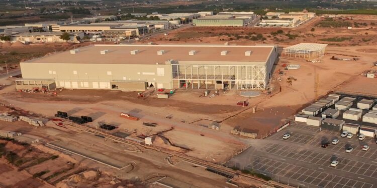 Edwards Lifesciences año I, así avanzan las obras de la fábrica de válvulas cardíacas
