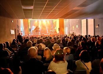 La vocalista palestina-irlandesa Sara Dowling inaugurarà el MontcaJazz 2025