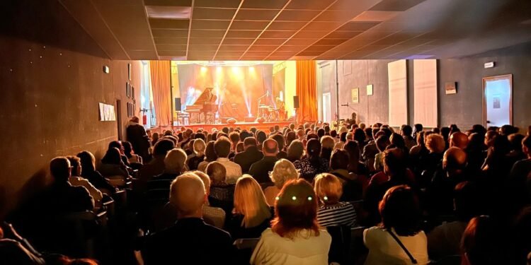 La vocalista palestina-irlandesa Sara Dowling inaugurarà el MontcaJazz 2025