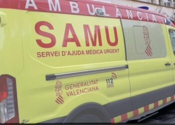 Fallece la mujer arrollada por un vehículo en el paso de peatones en la calle Badia