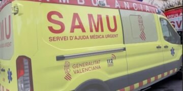 Fallece la mujer arrollada por un vehículo en el paso de peatones en la calle Badia