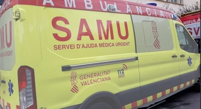 Fallece la mujer arrollada por un vehículo en el paso de peatones en la calle Badia