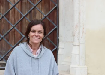 Alfara recorda a les víctimes de la violència masclista amb motiu del 25N