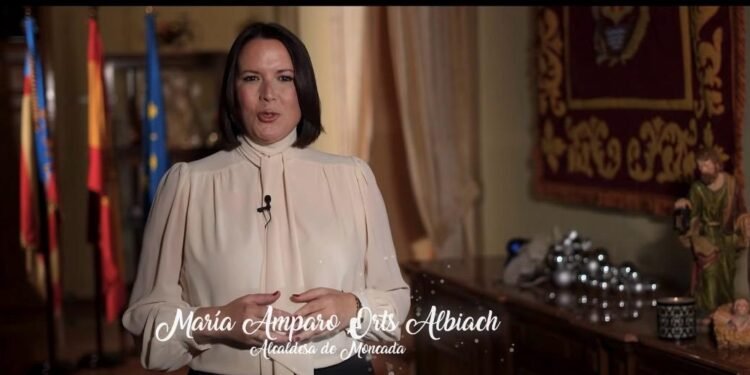 La alcaldesa y los grupos políticos felicitan la Navidad a los vecinos en redes sociales