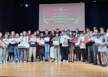 Moncada premia el reconocimiento y excelencia académica a 55 estudiantes