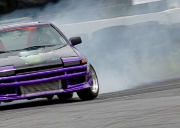 Moncada calienta motores para rugir en el ‘drift show’ de este sábado en la Pedrereta