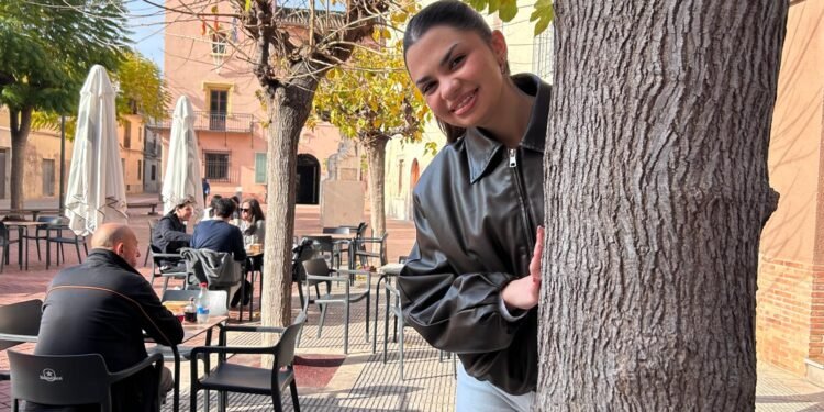 Alfara | Eva Blanco, la fotógrafa que busca en el retrato la esencia de la expresividad