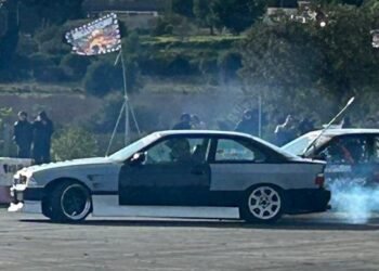 La exhibición de derrapes reúne a cerca de 3.000 visitantes en Espai Pedrereta