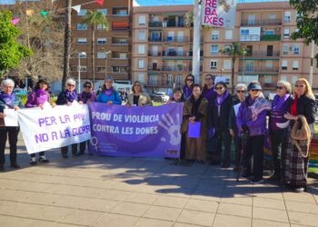 Concentració del Col·lectiu de Dones Femenistes contra la violència de gènere