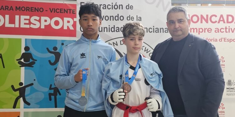 Cobos y Rodríguez plata y bronce en el Autonómico de Taekwondo de Moncada