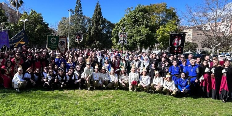 El Mig Any de Moros y Cristianos llena de ambiente festero las calles de Moncada