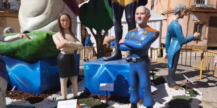 El monument de Badia exhibeix la sàtira fallera de l’actualitat local de Moncada