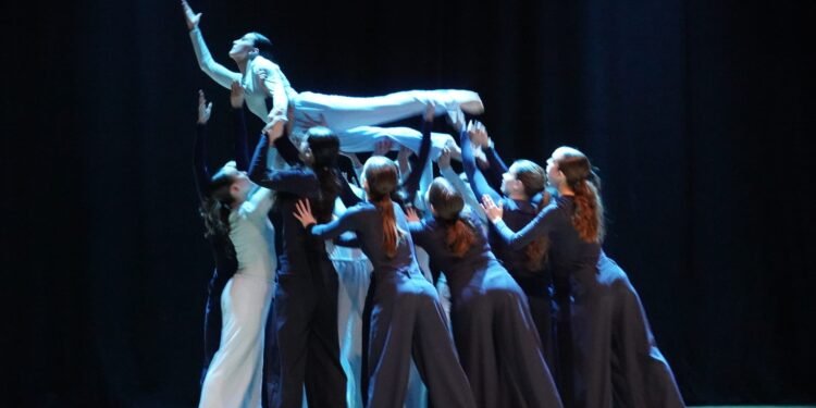 Coppelius inicia la temporada en el Full Dance de Buñol de este fin de semana