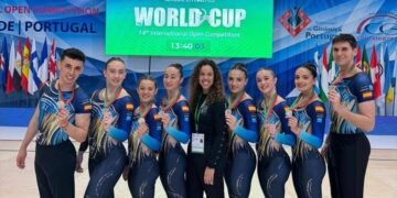 El AD Senior del club Aeróbic Moncada se cuelga la plata en el Open de Cantanhede