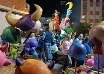 Las comisiones se vuelcan en solidaridad con Badia tras quedarse sin falla infantil