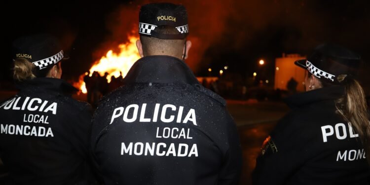 Policía local y Protección Civil refuerzan el blindaje de las fallas en su recta final